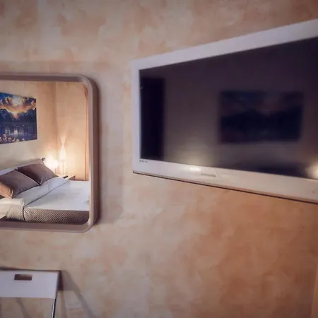 Travelershome Ciampino Suite Bed & Breakfast *
