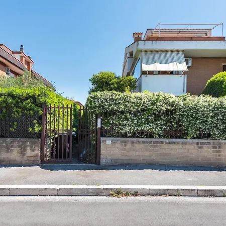 Travelershome Ciampino Suite *