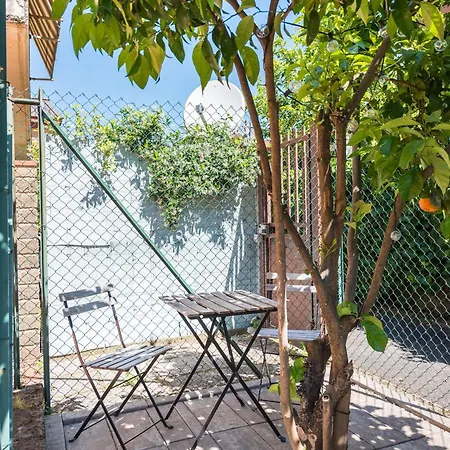Travelershome Ciampino Suite Bed & Breakfast
