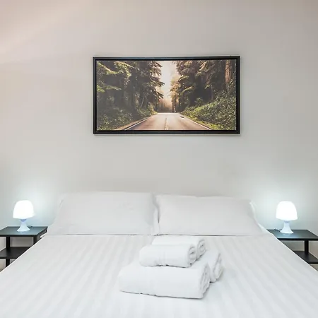Travelershome Ciampino Suite *