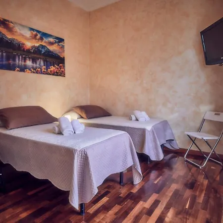 Travelershome Ciampino Suite Bed & Breakfast *